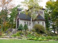 benedictine-chapel-quebec-canada