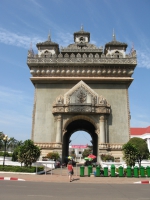 monumental-monsterosity-ventiane-laos