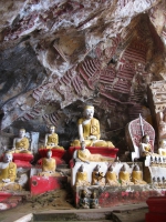 cave_buddhas